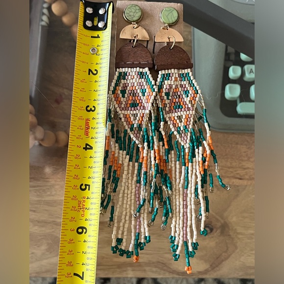 Beaded statement earrings. - Picture 2 of 2